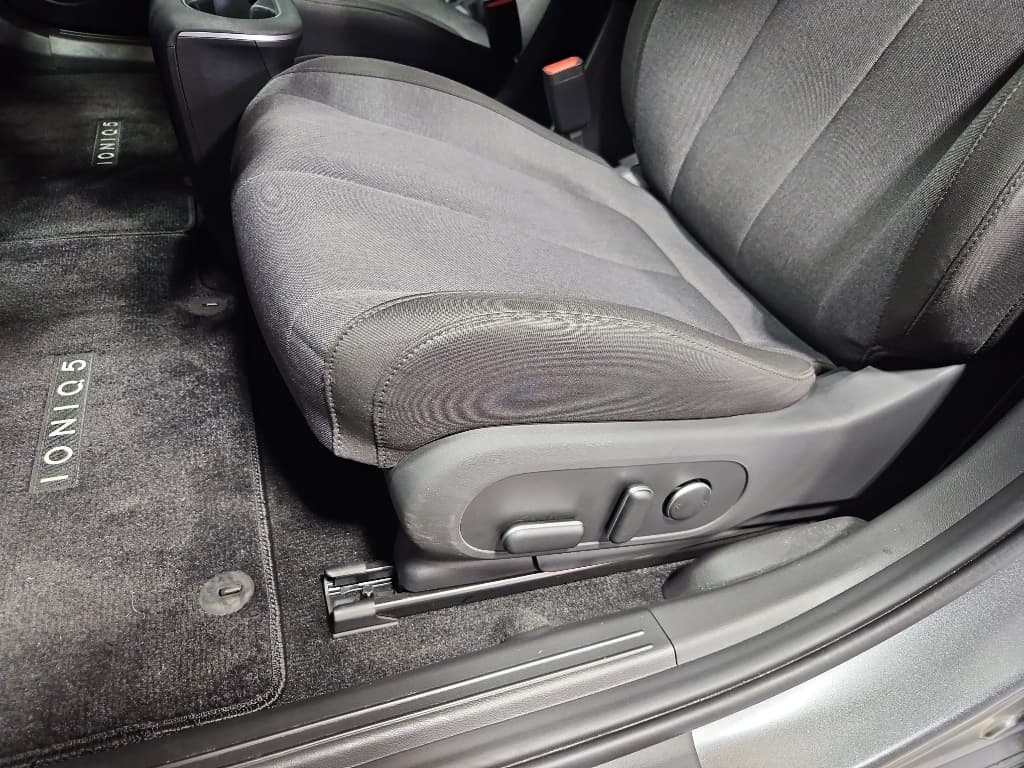 2024 Hyundai IONIQ 5 view 6