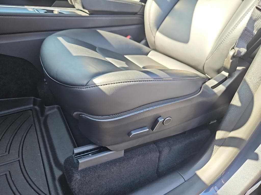 2021 Tesla Model Y view 7