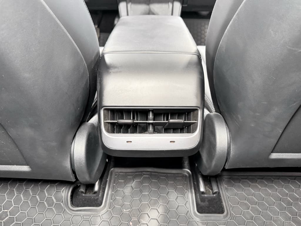 2022 Tesla Model 3 view 19