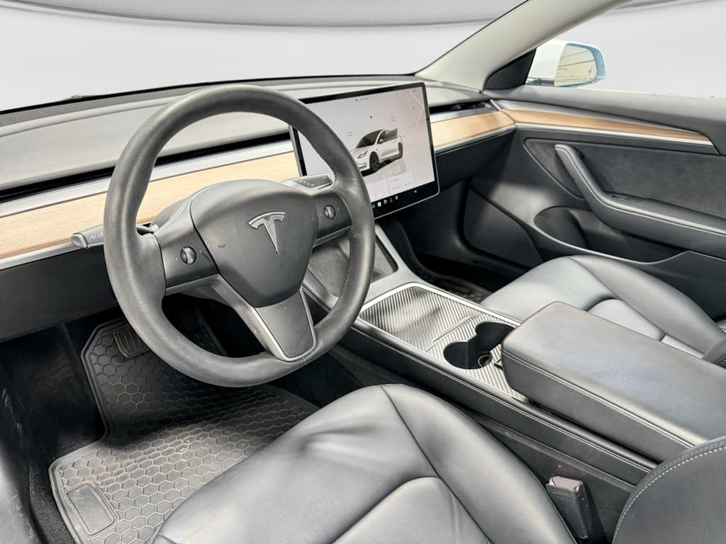 2022 Tesla Model 3 view 16