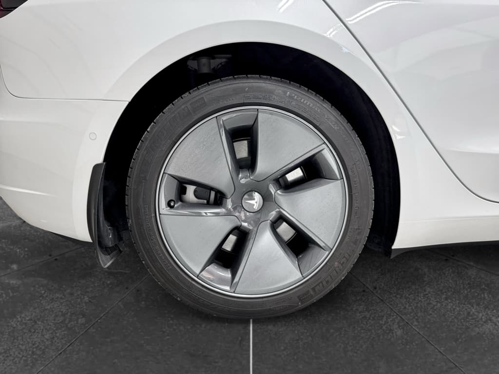 2022 Tesla Model 3 view 35