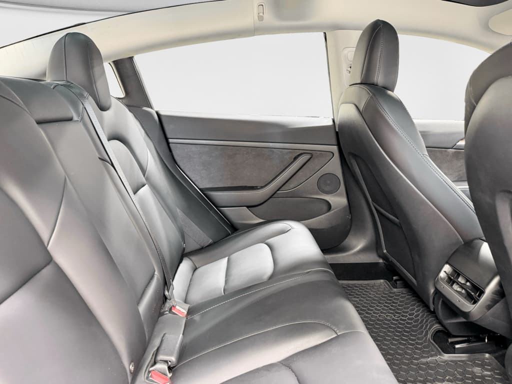 2022 Tesla Model 3 view 20