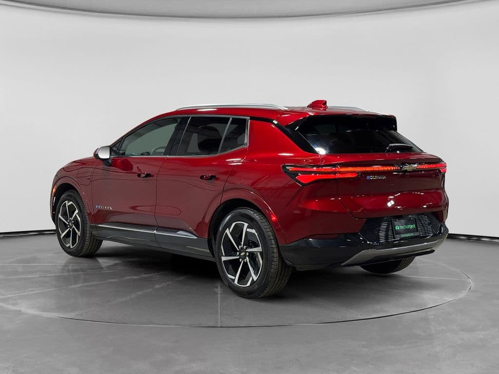 2025 Chevrolet Equinox EV view 2