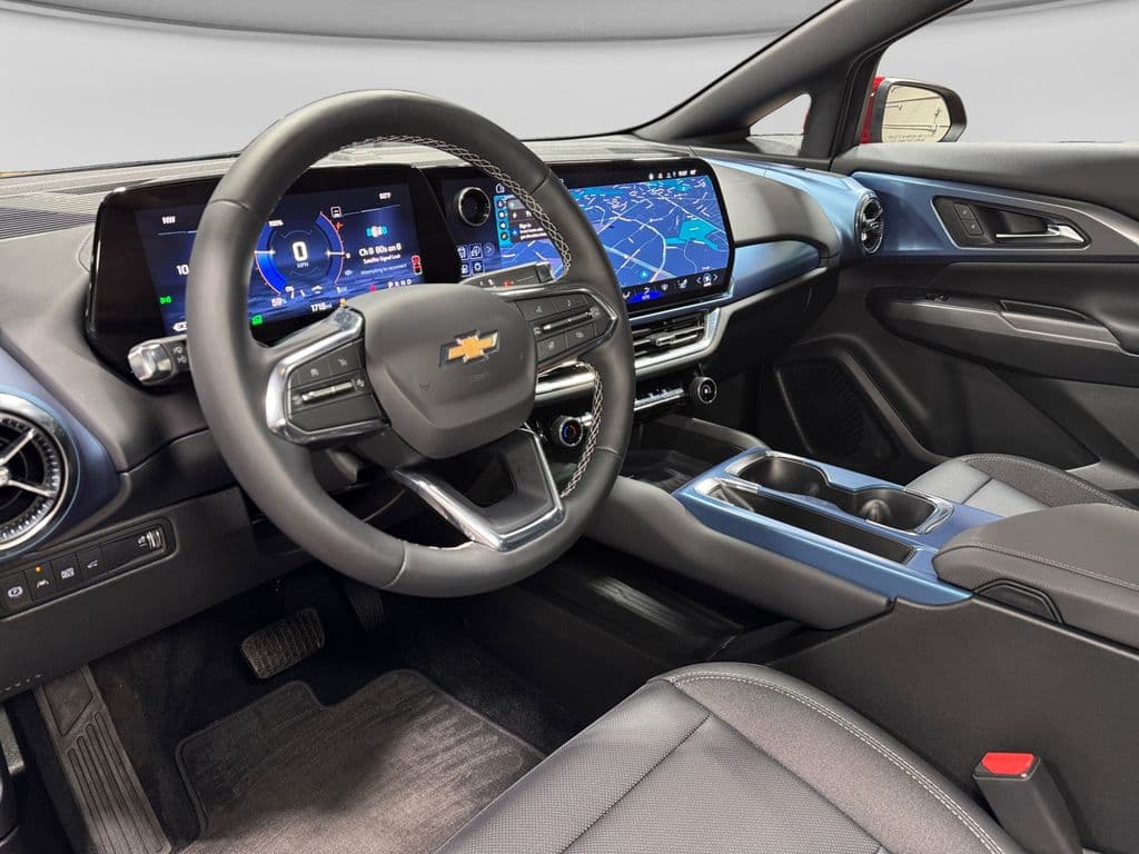 2025 Chevrolet Equinox EV view 11