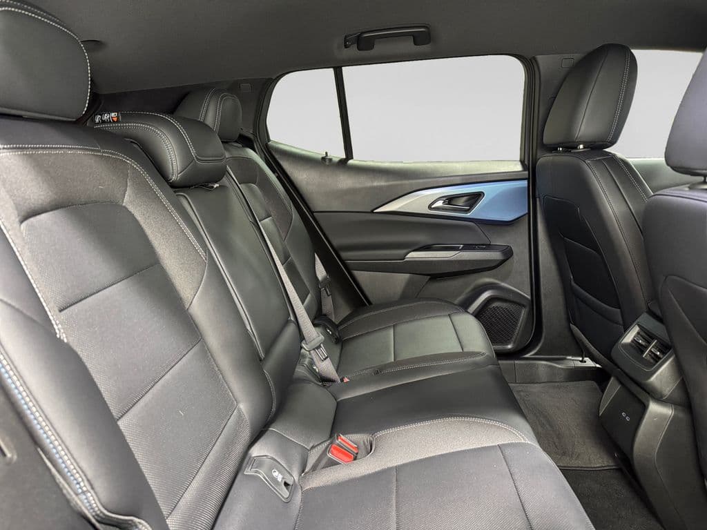 2025 Chevrolet Equinox EV view 10
