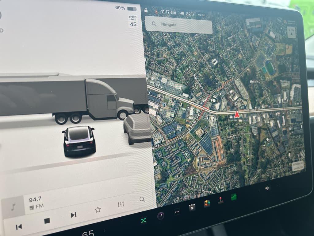 2022 Tesla Model 3 view 9