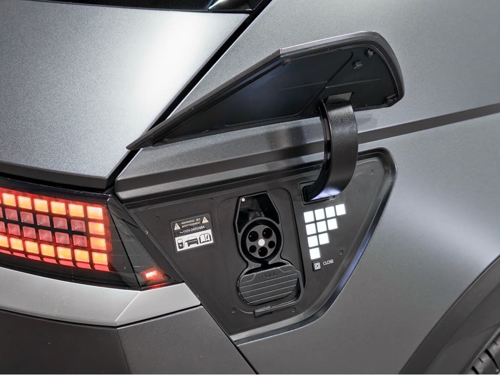 2024 Hyundai IONIQ 5 view 5