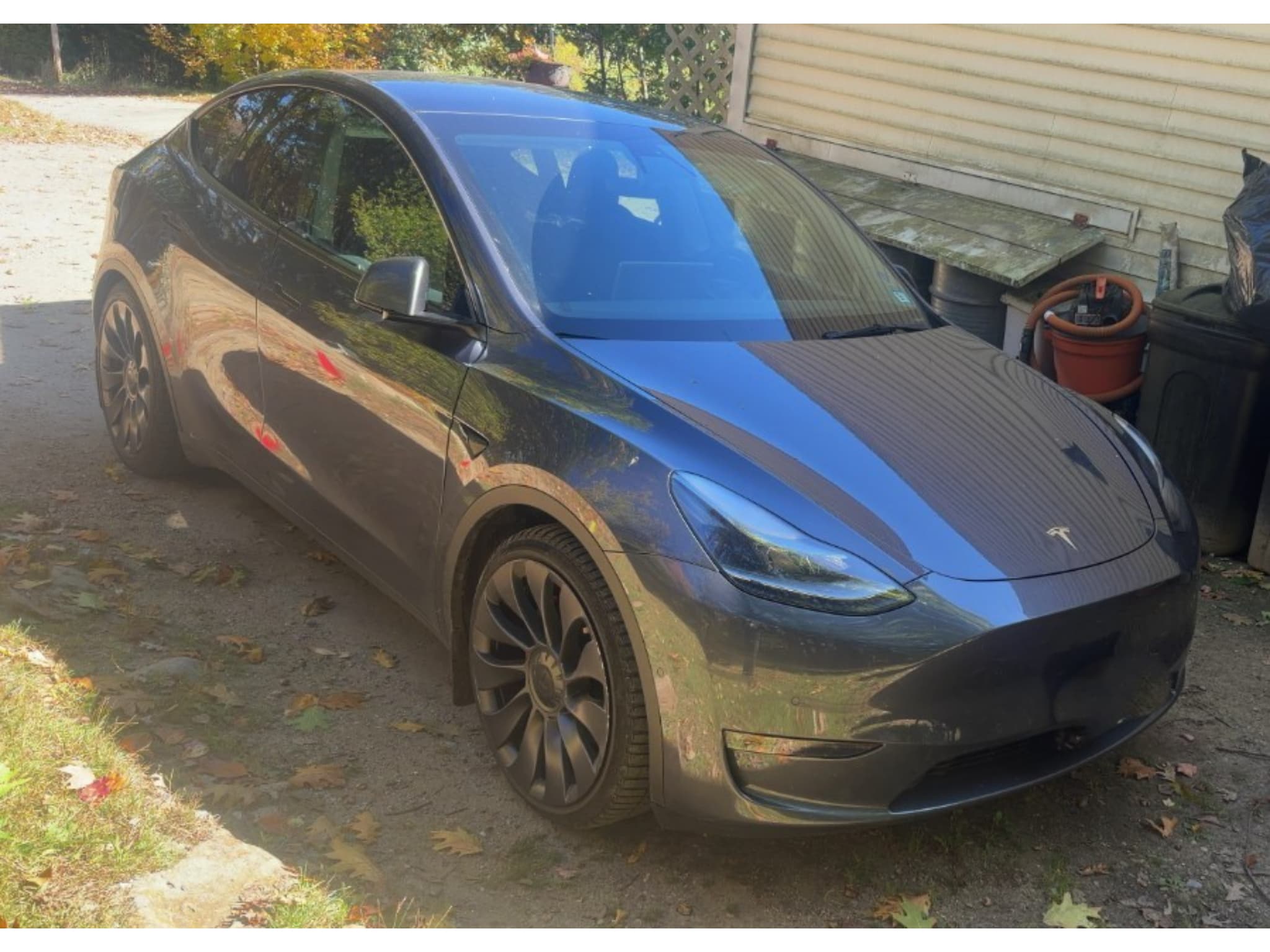 2021 Tesla Model Y view 4