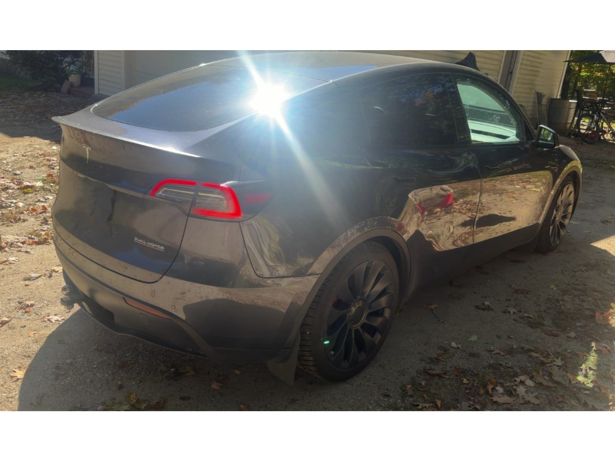2021 Tesla Model Y view 3