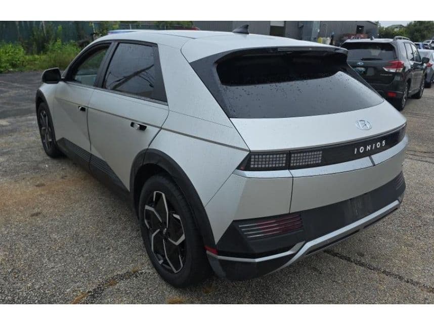 2024 Hyundai IONIQ 5 view 4