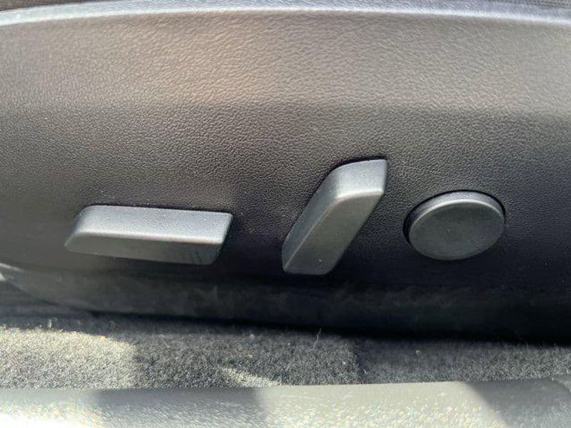 2019 Tesla Model 3 view 16