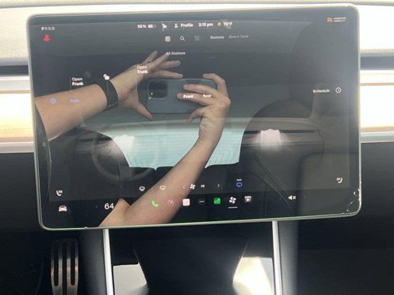 2019 Tesla Model 3 view 20