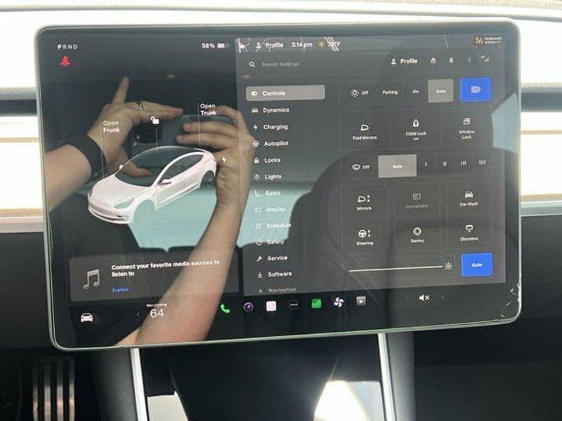 2019 Tesla Model 3 view 18