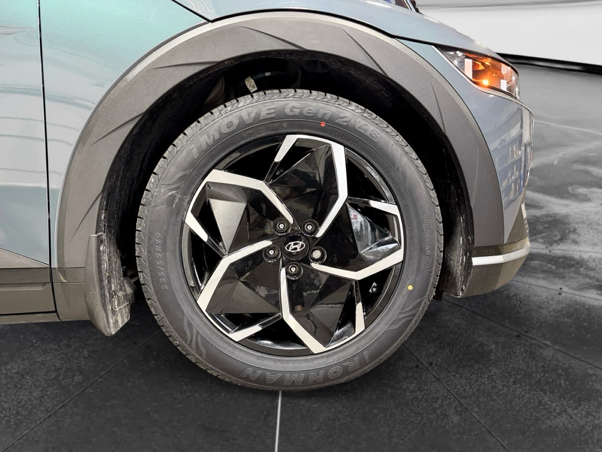 2024 Hyundai IONIQ 5 view 37