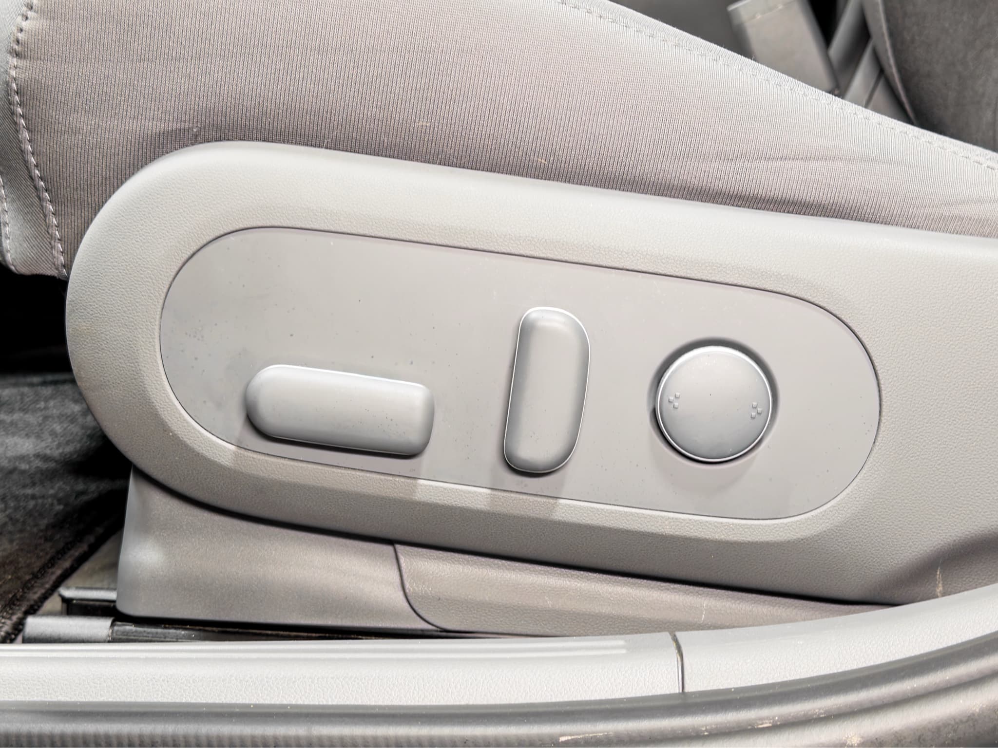 2024 Hyundai IONIQ 5 view 7