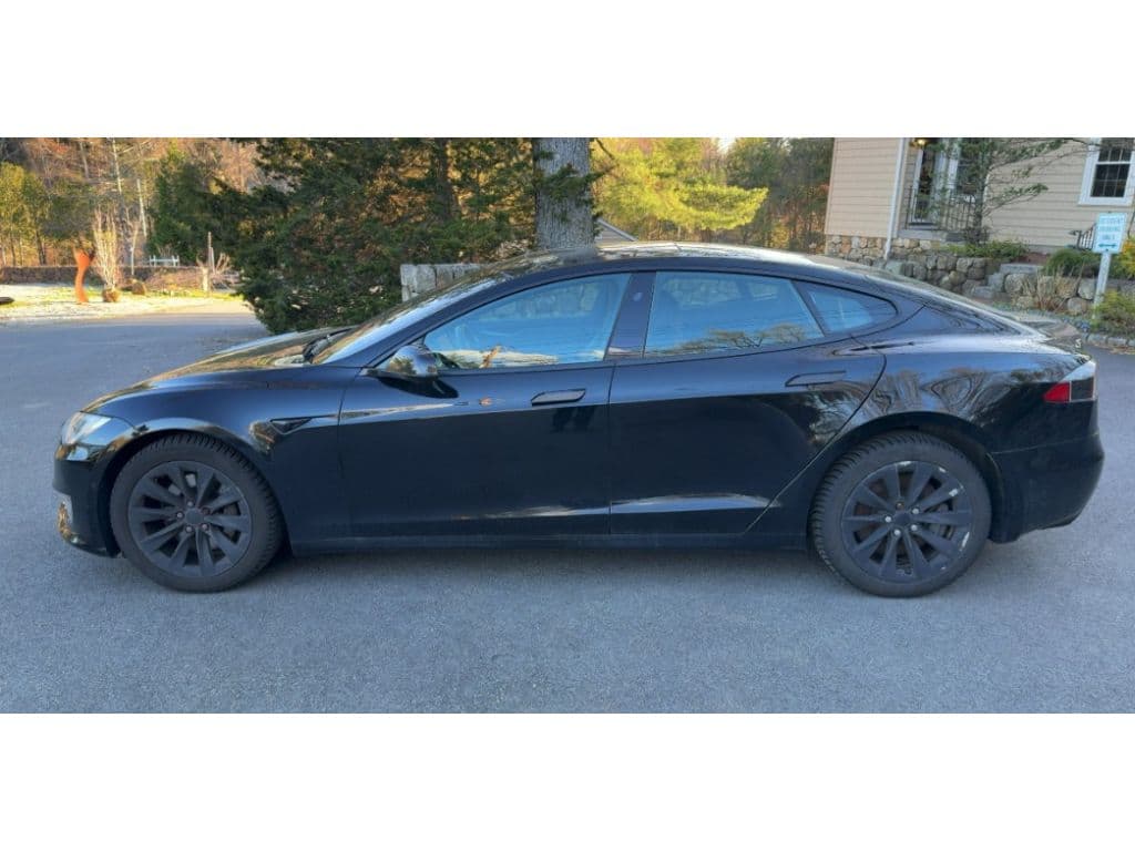 2018 Tesla Model S view 2