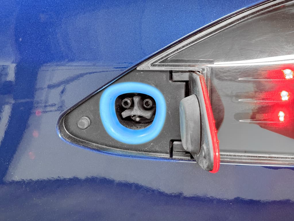 2018 Tesla Model S view 5