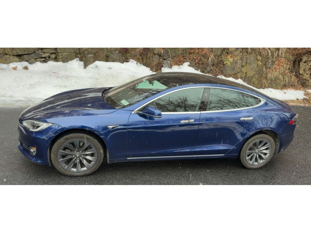 2018 Tesla Model S view 2
