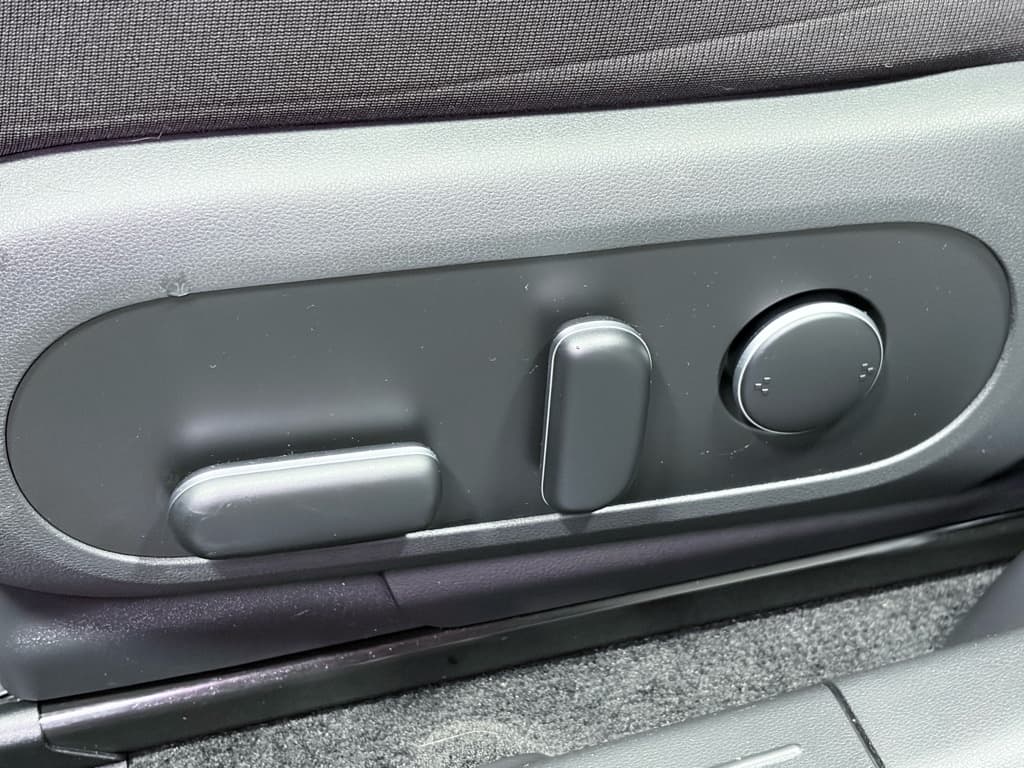 2024 Hyundai IONIQ 5 view 6