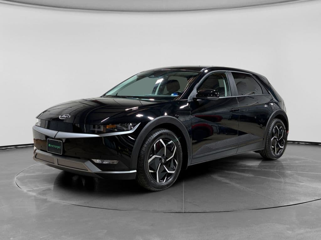2024 Hyundai IONIQ 5 view 1