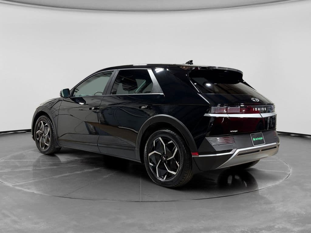 2024 Hyundai IONIQ 5 view 2