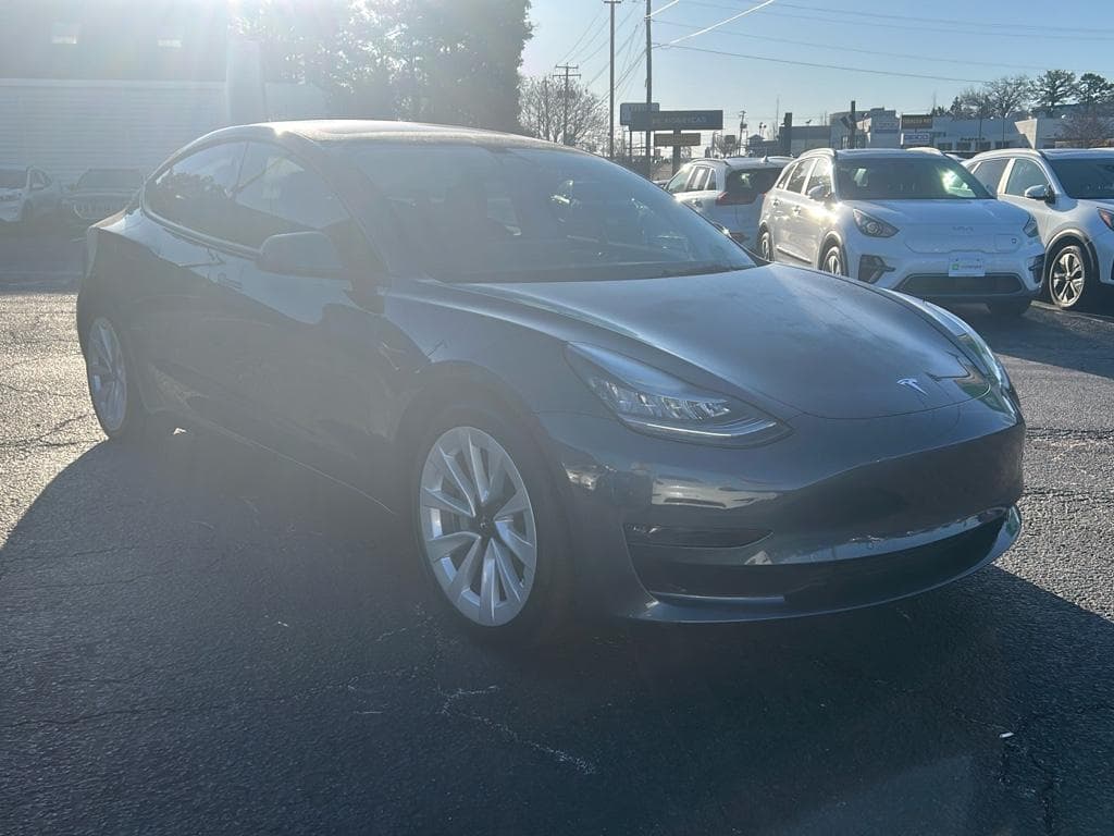 2022 Tesla Model 3 view 4