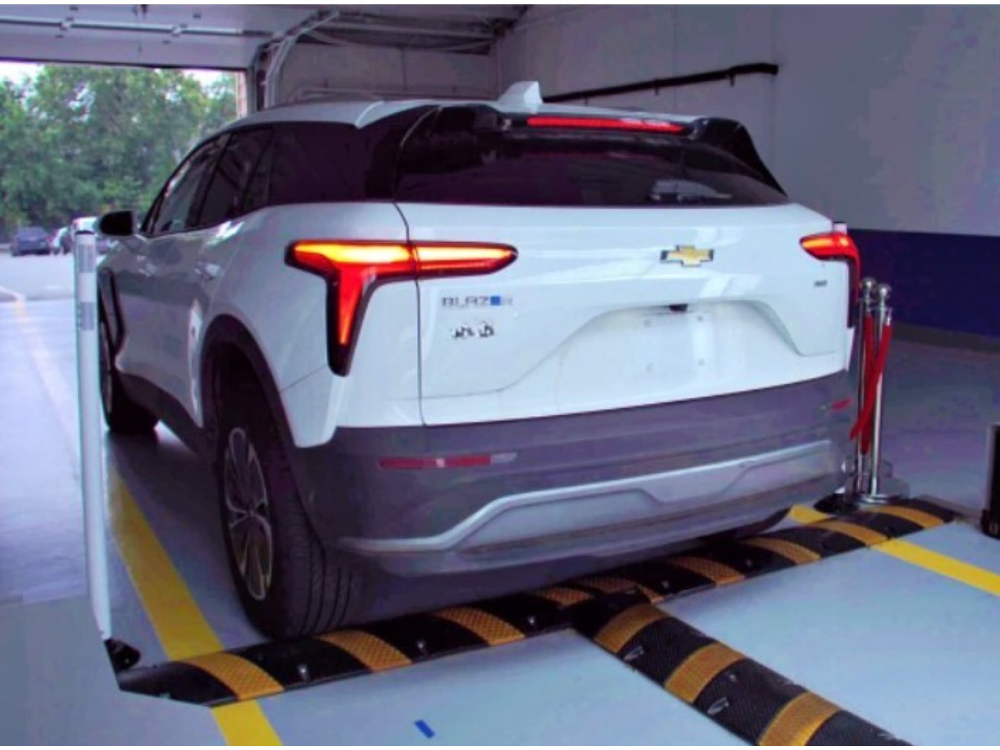 2024 Chevrolet Blazer EV view 4