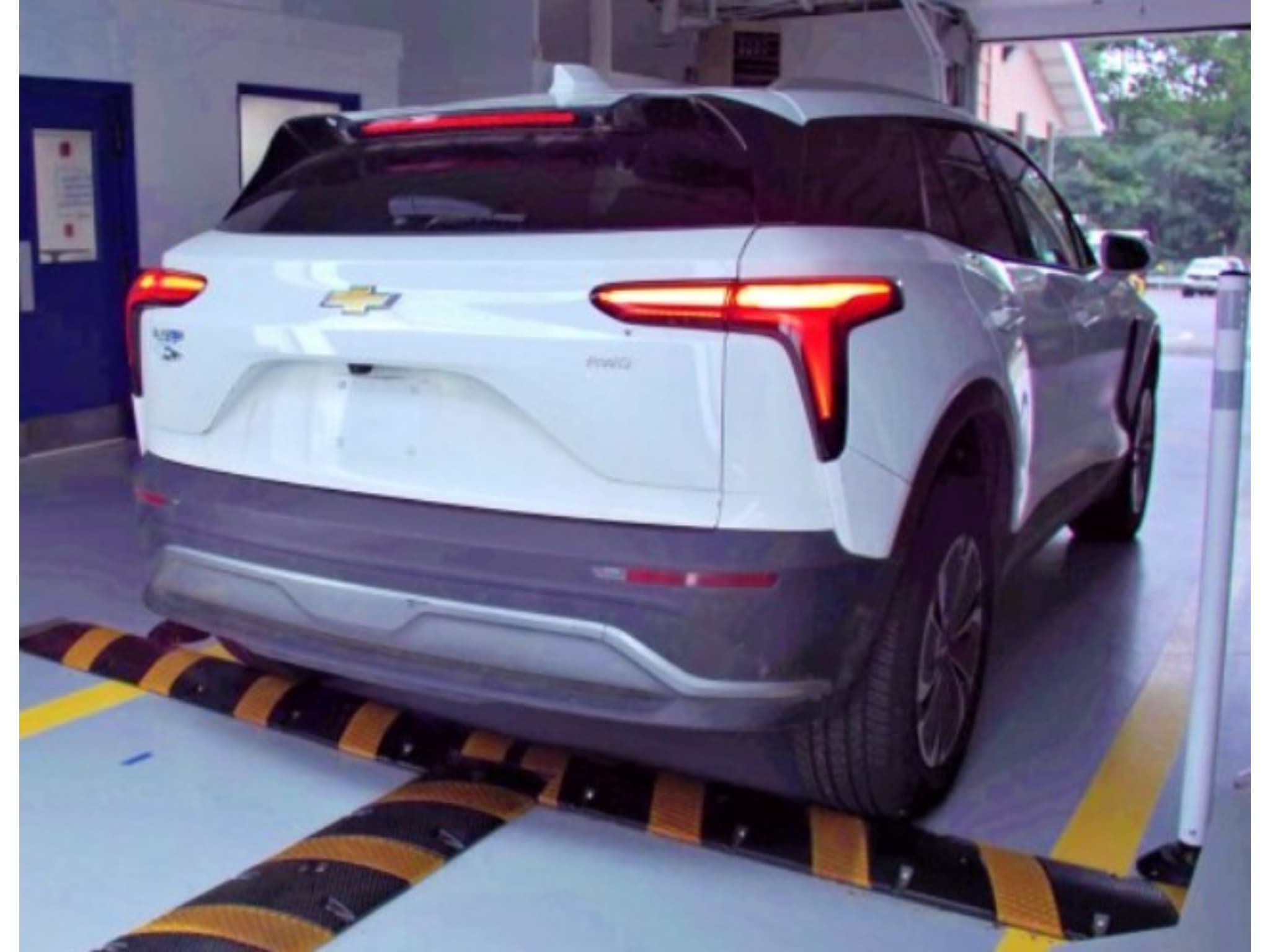 2024 Chevrolet Blazer EV view 3