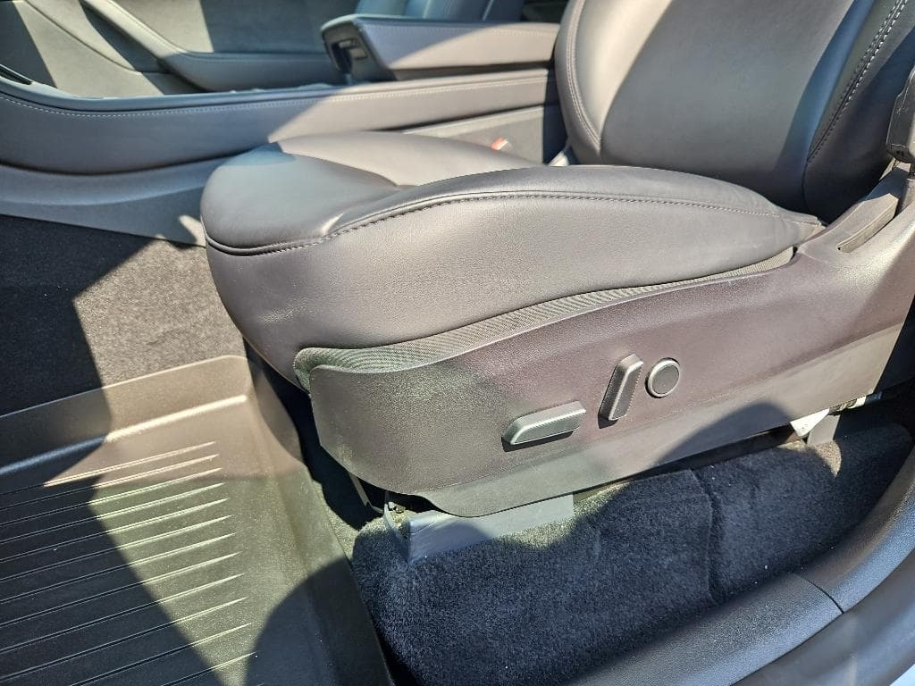 2021 Tesla Model Y view 7