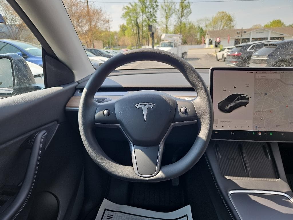 2021 Tesla Model Y view 8