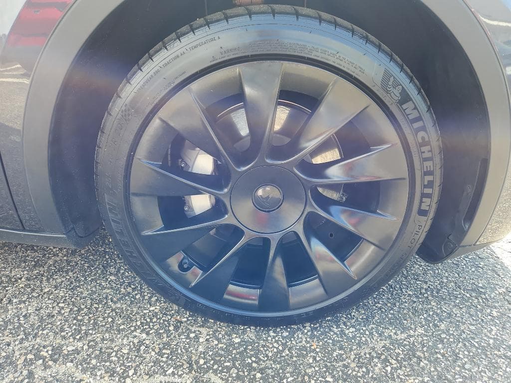 2021 Tesla Model Y view 30