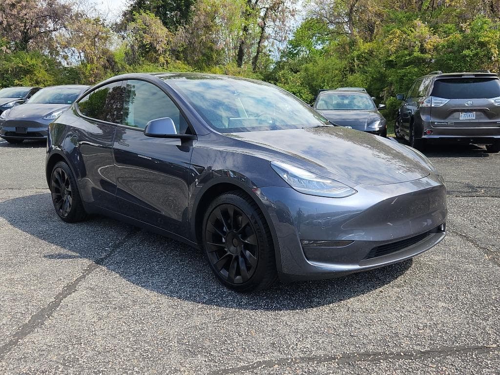 2021 Tesla Model Y view 4