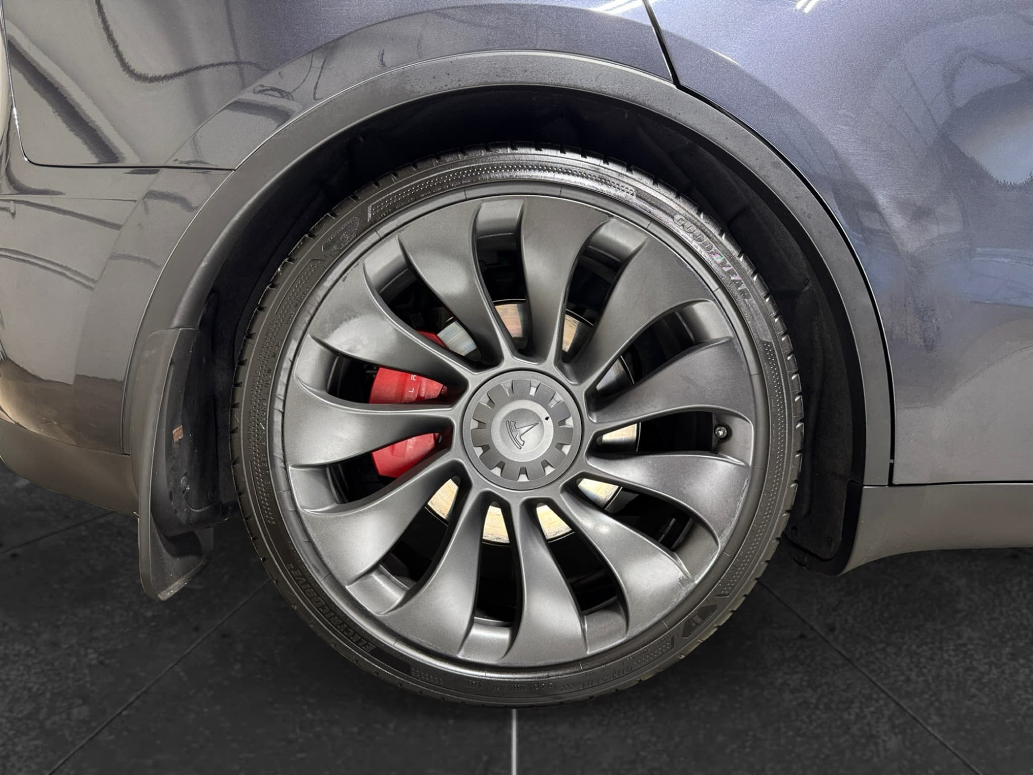 2024 Tesla Model Y view 34