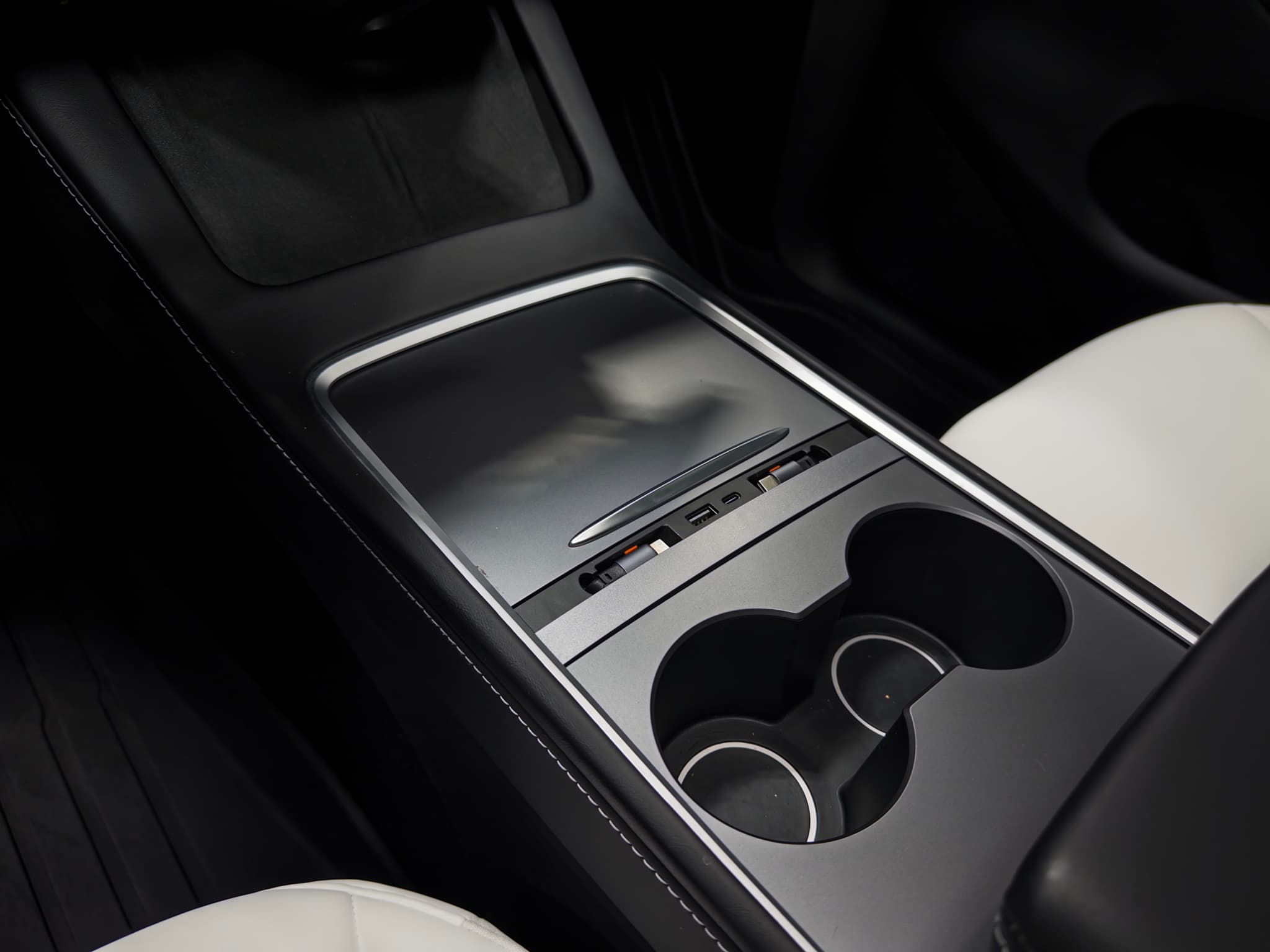 2024 Tesla Model Y view 18