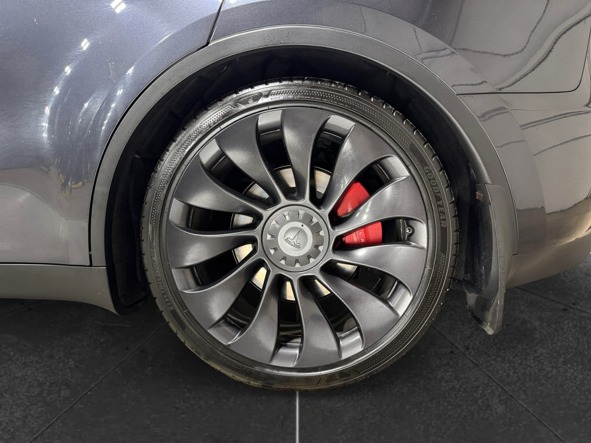 2024 Tesla Model Y view 32