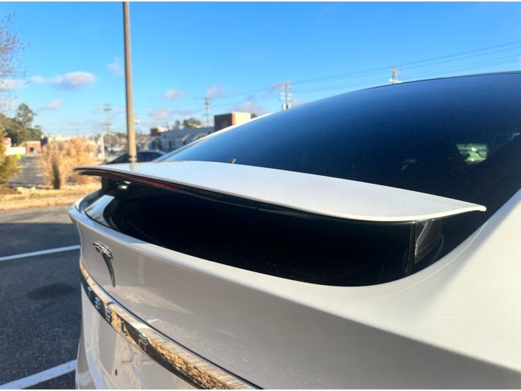 2020 Tesla Model X view 7