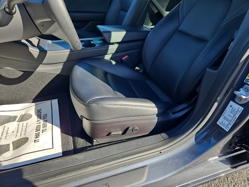 2022 Tesla Model 3 view 7