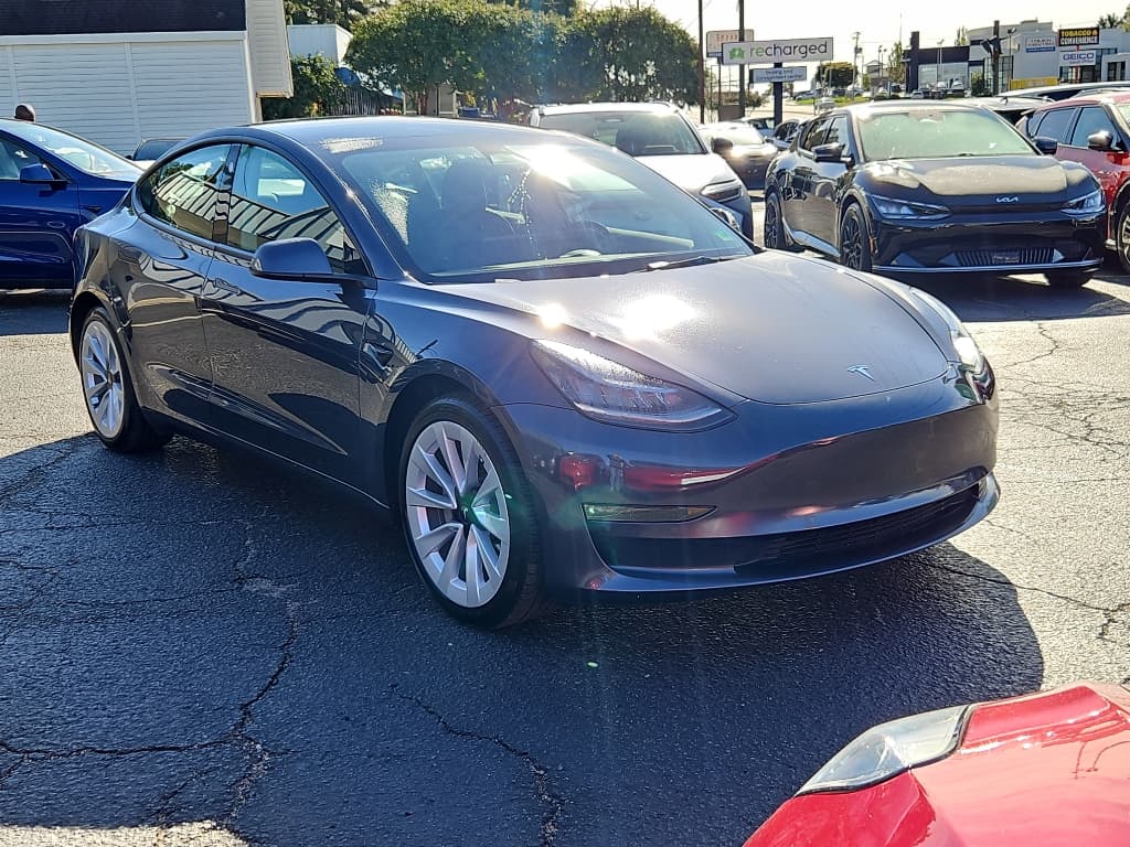 2022 Tesla Model 3 view 4