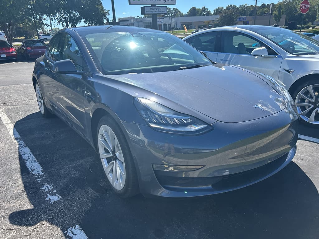 2022 Tesla Model 3 view 4