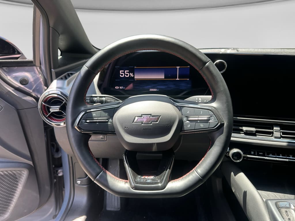 2024 Chevrolet Equinox EV view 5