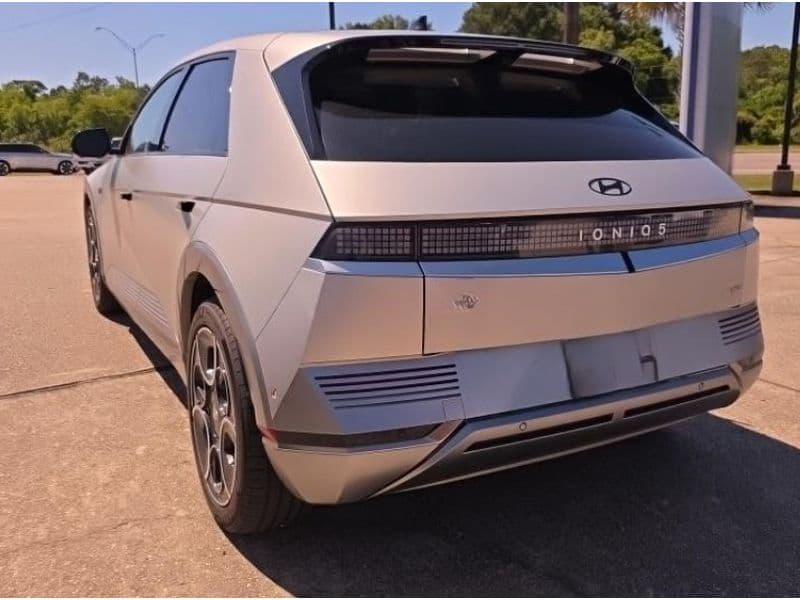 2024 Hyundai IONIQ 5 view 4