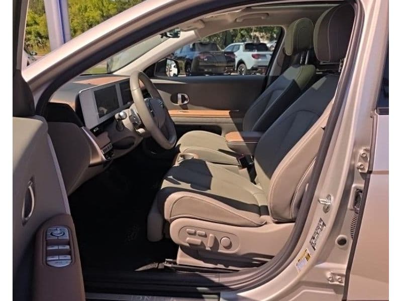 2024 Hyundai IONIQ 5 view 5