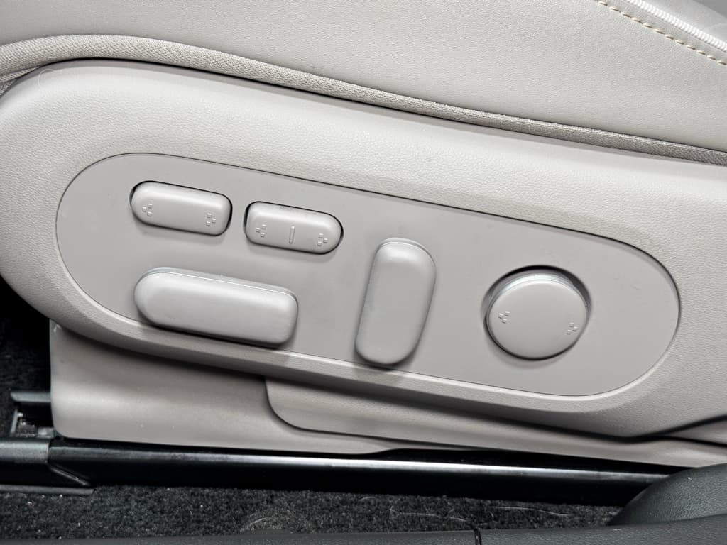 2024 Hyundai IONIQ 5 view 6