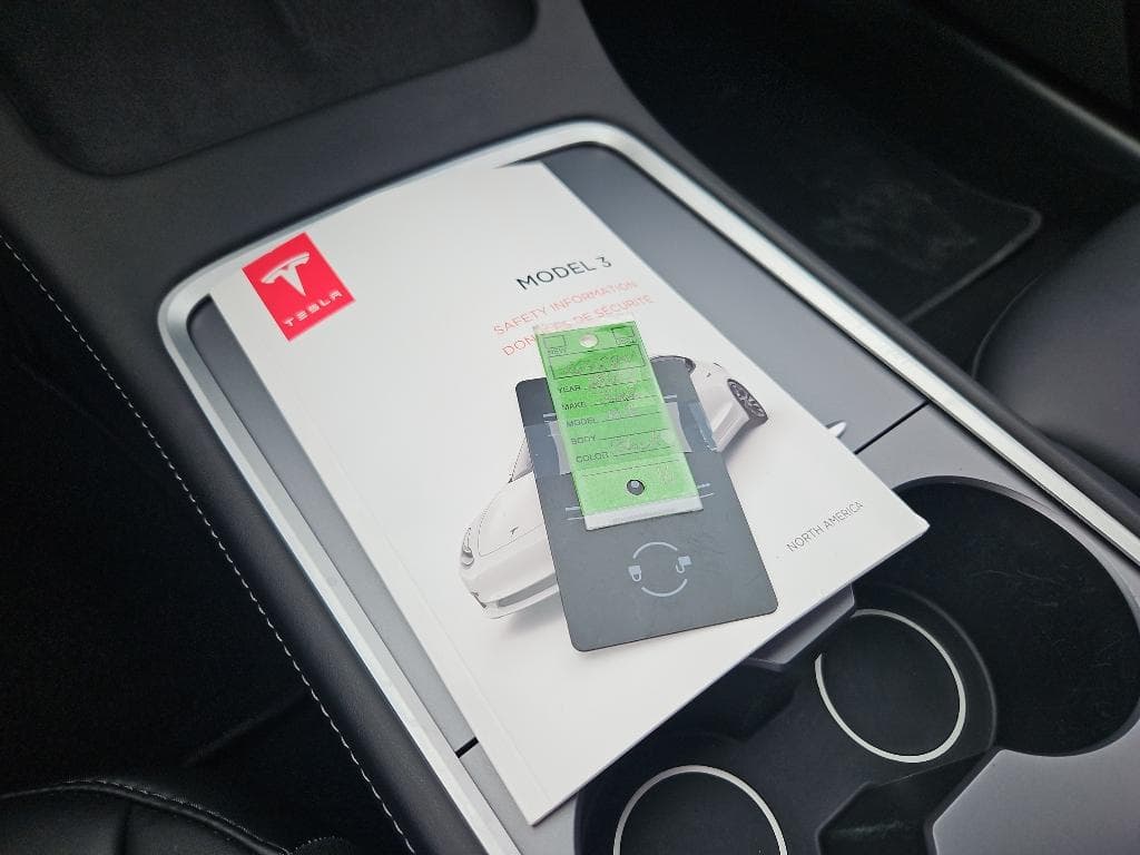 2022 Tesla Model 3 view 16