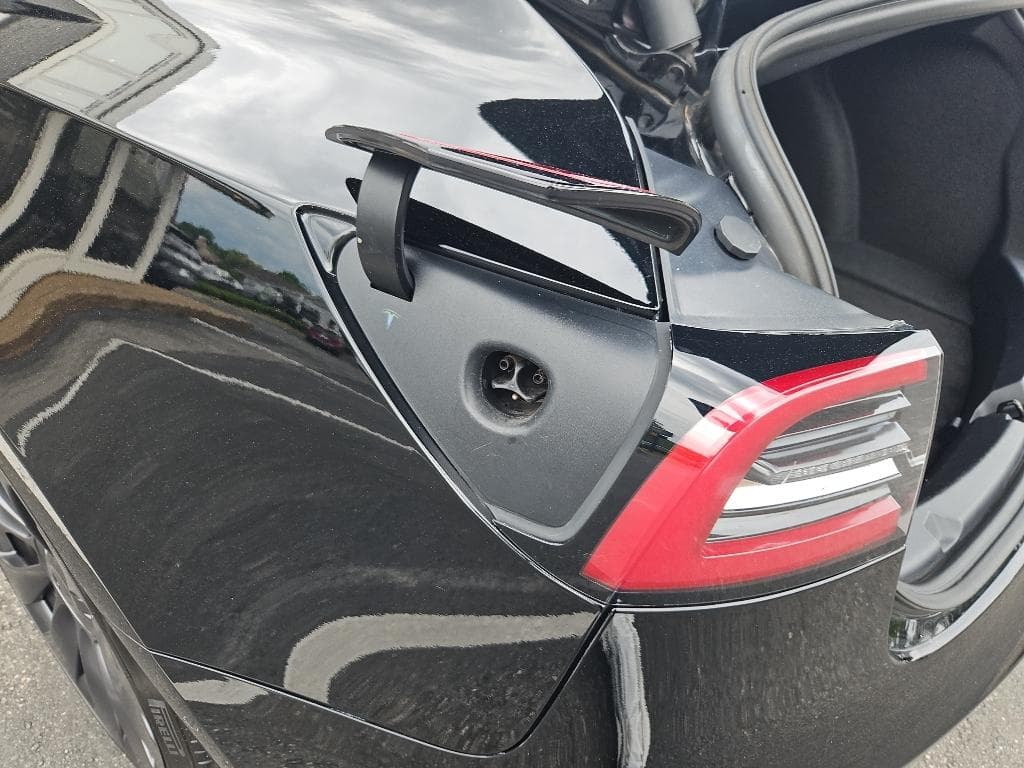 2022 Tesla Model 3 view 5