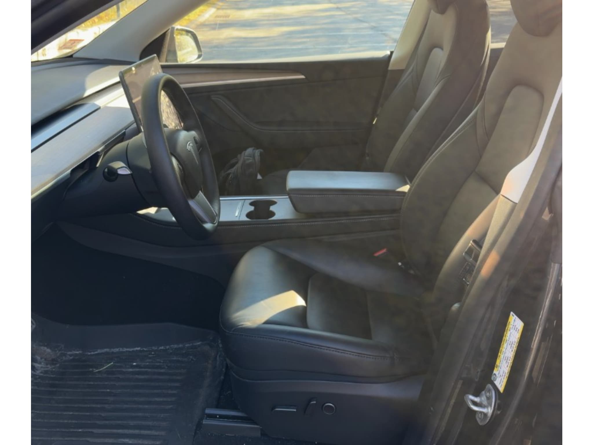 2024 Tesla Model Y view 5