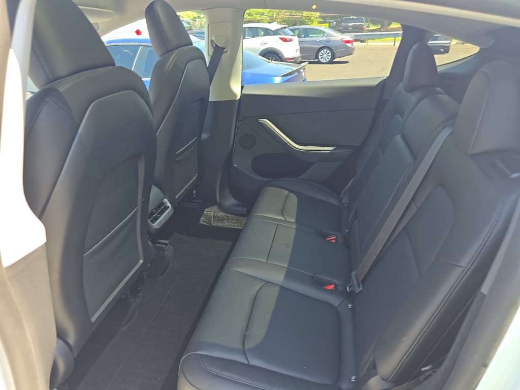 2024 Tesla Model Y view 6