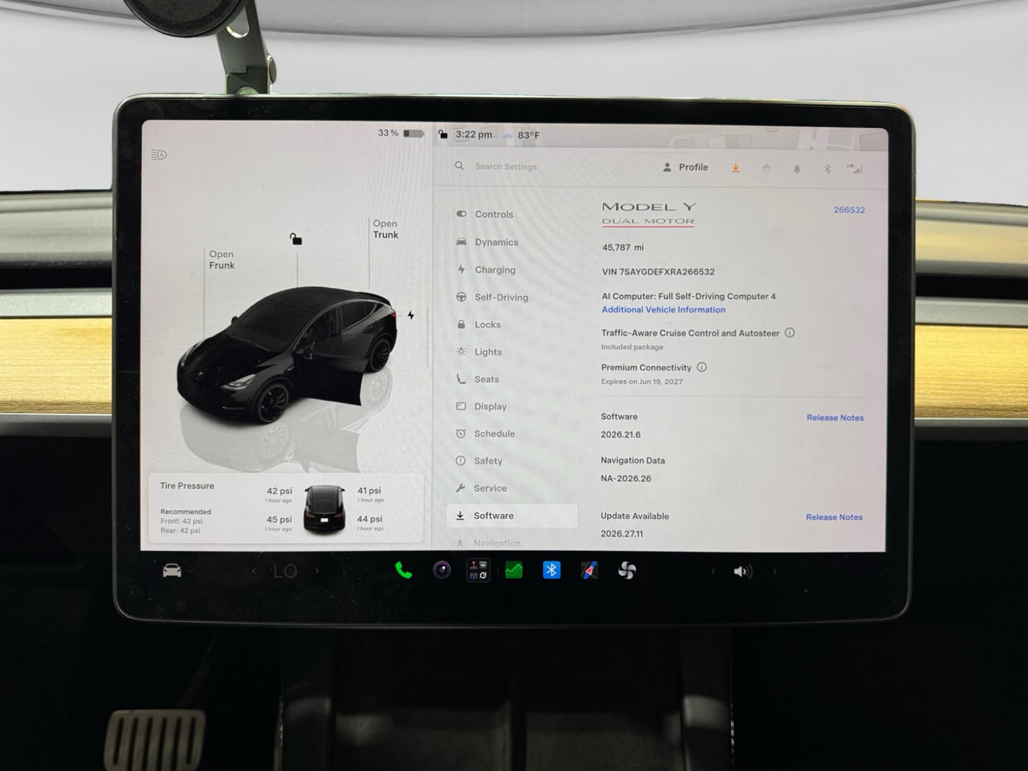 2024 Tesla Model Y view 11