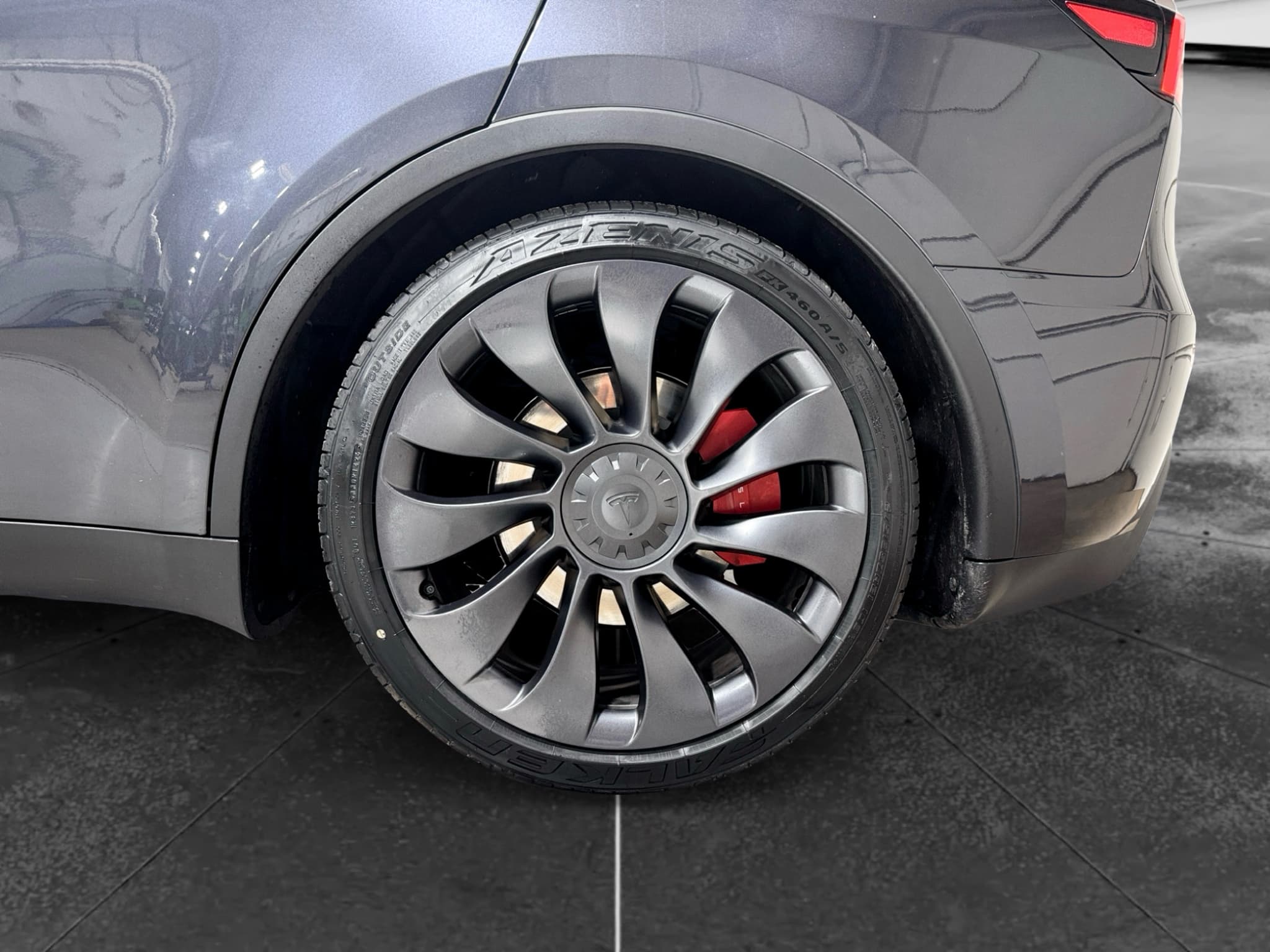 2024 Tesla Model Y view 32