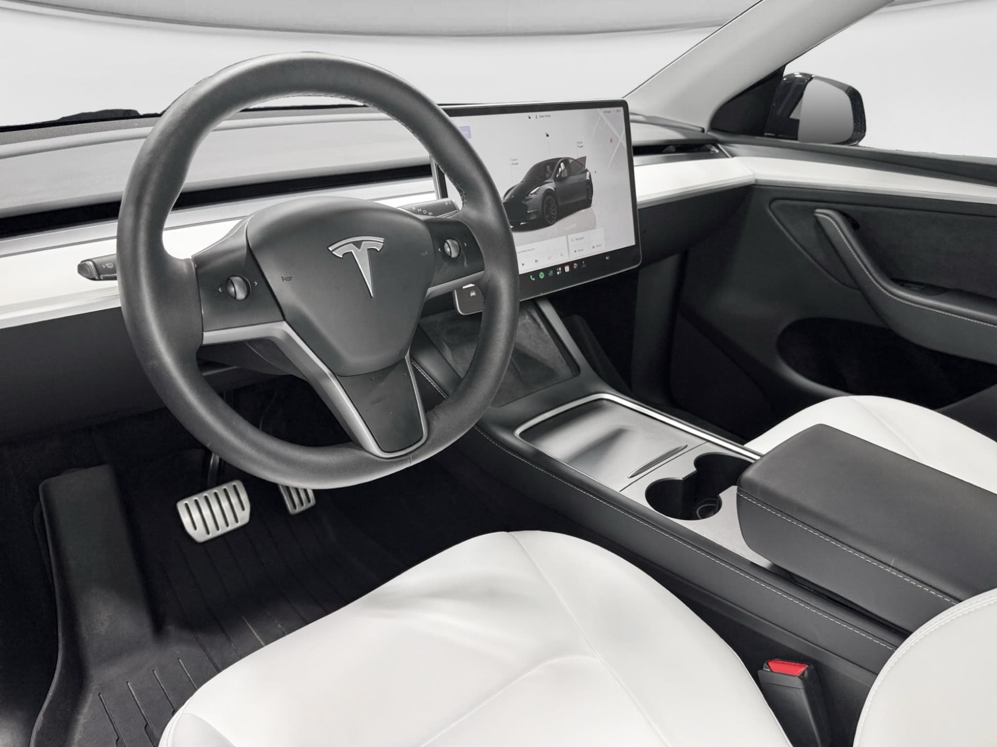 2024 Tesla Model Y view 17